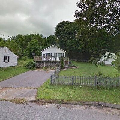 7 Bristol St, Willimantic, CT 06226