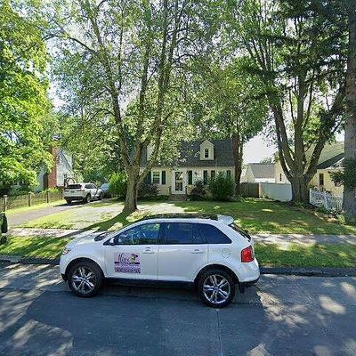 7 Lennox Ave, Windsor, CT 06095