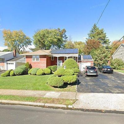 70 Creemer Ave, Iselin, NJ 08830