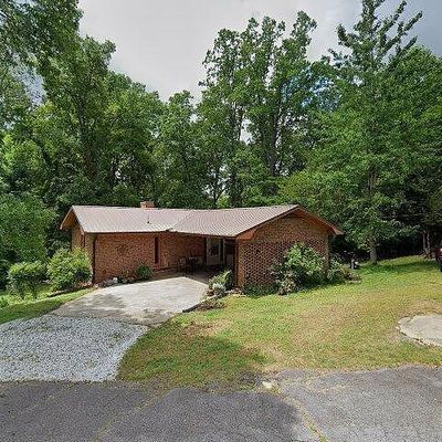 707 Campbell Town Rd, Walhalla, SC 29691