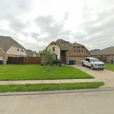 708 Burr Oak, Clute, TX 77531