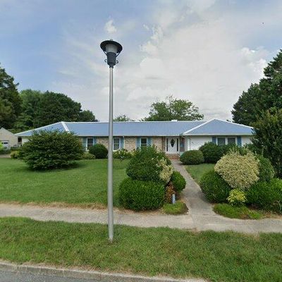 711 Woodlawn Ave, Seaford, DE 19973