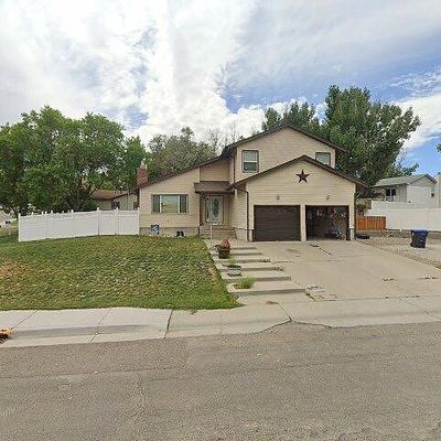 720 River View Dr, Green River, WY 82935