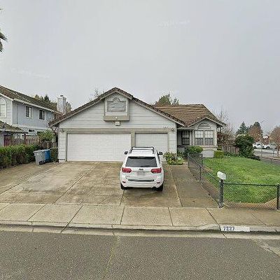 7227 Roxanne Ln, Rohnert Park, CA 94928