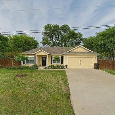 636 N Prairie St, Pilot Point, TX 76258