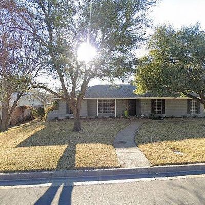 6405 Wilton Dr, Fort Worth, TX 76133