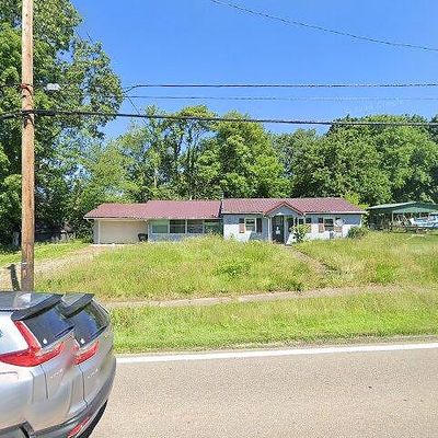 6646 State Route 93 North West, Dundee, OH 44624