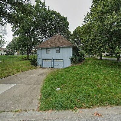 6701 E 127 Th St, Grandview, MO 64030