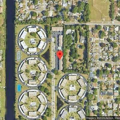 8039 Garden Dr, Seminole, FL 33777