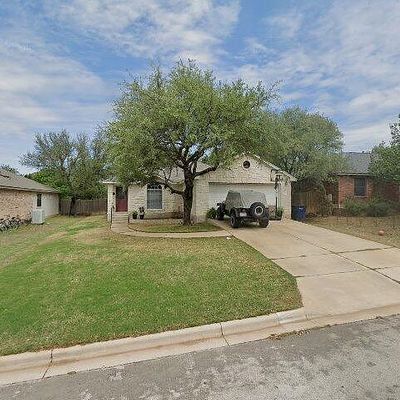 805 Hilltop Dr, Leander, TX 78641