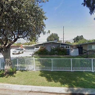 821 E 1 St St, Azusa, CA 91702