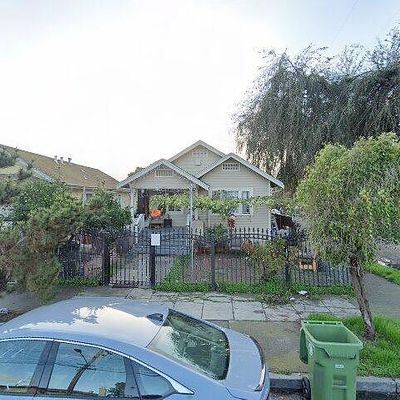 8501 Dowling St, Oakland, CA 94605