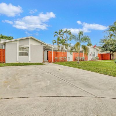 8716 Satalite Ter, West Palm Beach, FL 33403