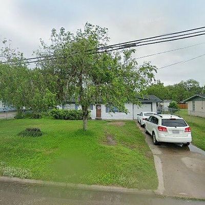 758 E Hidalgo Ave, Raymondville, TX 78580