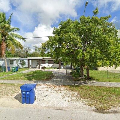 761 Nw 96 Th St, Miami, FL 33150