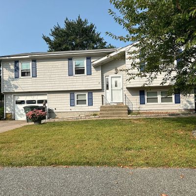 8 Centennial St, Coventry, RI 02816