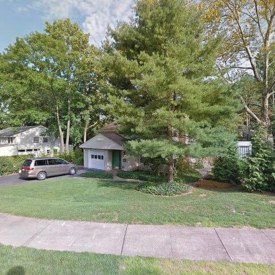 955 Barnes Dr, Ridgewood, NJ 07450