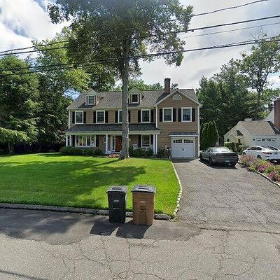 97 Meadowpark Ave N, Stamford, CT 06905