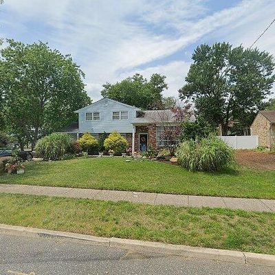 998 Kingston Dr, Cherry Hill, NJ 08034