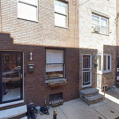 907 Kimball St, Philadelphia, PA 19147