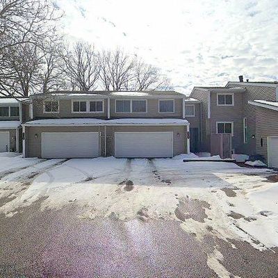 9138 Neill Lake Rd, Eden Prairie, MN 55347