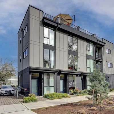 102 26th Avenue E, Seattle, WA 98112