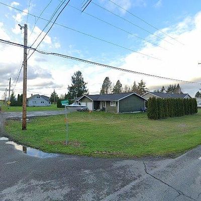 102 Hayes St, Nooksack, WA 98276