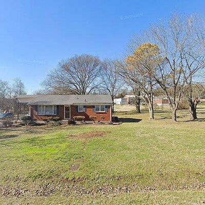 102 Port Dr, Madison, TN 37115