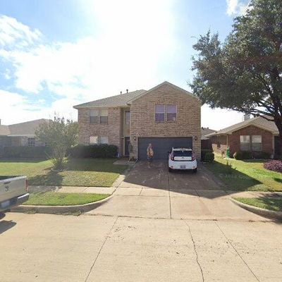 1021 Triple Crown Dr, Fort Worth, TX 76179