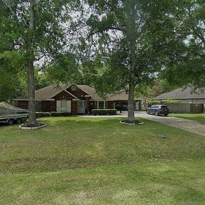 10225 Longleaf Dr, Conroe, TX 77385