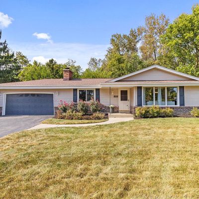 10228 W Scepter Cir, Franklin, WI 53132