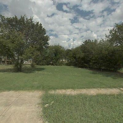 1027 E Broadway Ave, Fort Worth, TX 76104