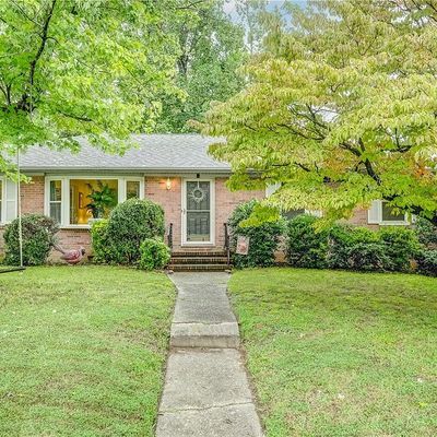 103 Biltmore Dr, Colonial Heights, VA 23834