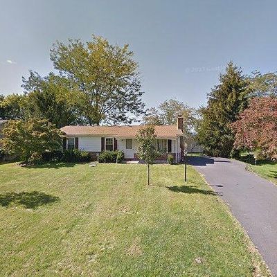 1031 Heather Dr, Chambersburg, PA 17202