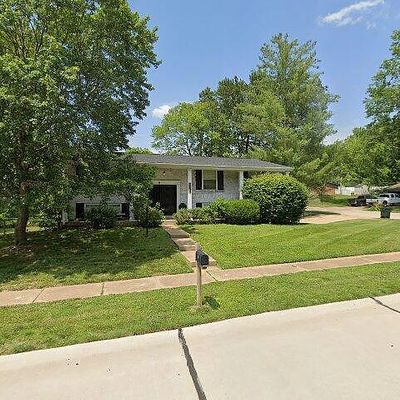 1031 Villaview Dr, Manchester, MO 63021