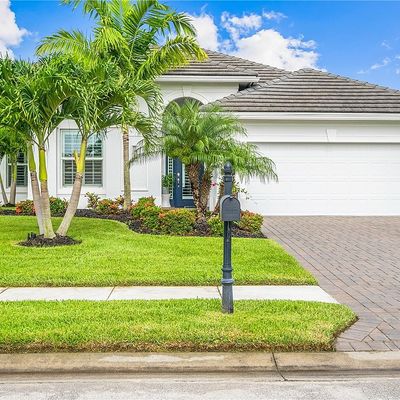 1035 Camelot Way, Vero Beach, FL 32966