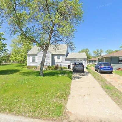 104 E Lake St, Parkers Prairie, MN 56361