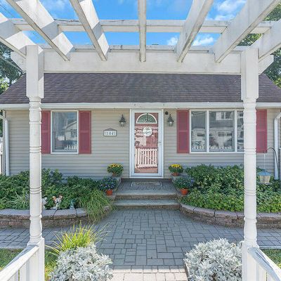 104 Franklin Ave, Hazlet Township, NJ 07734