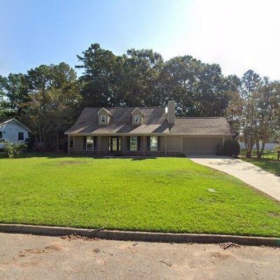 104 Lancaster Ct, Dothan, AL 36305