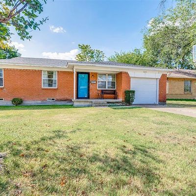 1043 S Bryan St, Mesquite, TX 75149