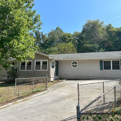 105 Sierra Ln, Rocky Top, TN 37769