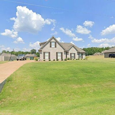 106 Cross Creek Dr, Senatobia, MS 38668