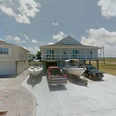 106 Driftwood Rd, Freeport, TX 77541