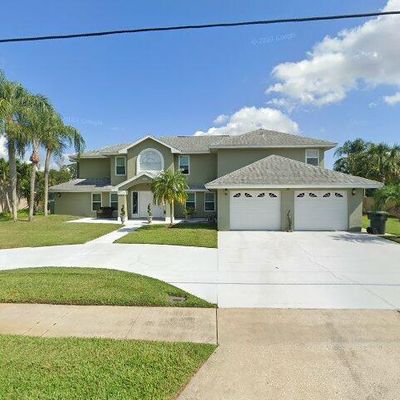 1070 Fairlawn Dr, Rockledge, FL 32955