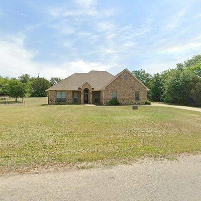 108 Hidden Forest Dr, Azle, TX 76020