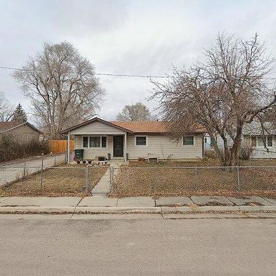 109 E Valley Dr, Gillette, WY 82716