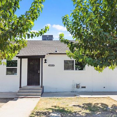 10929 Cedar St, Armona, CA 93202