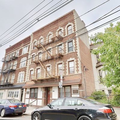 1093 Summit Ave #101, Jc Heights, NJ 07307