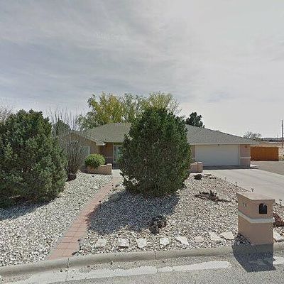 11 El Arco Iris Dr, Roswell, NM 88201