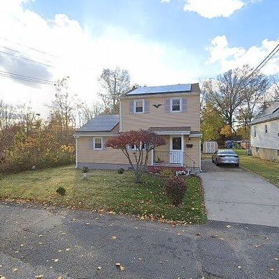 11 First St, East Brunswick, NJ 08816